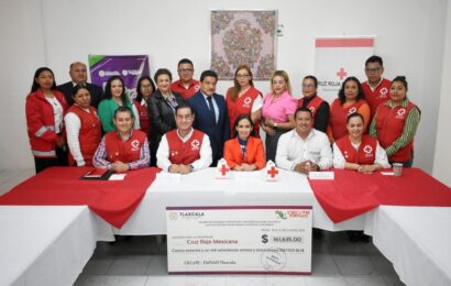 CECyTE-EMSaD entrega donativo a Cruz Roja como parte de la colecta 2025
