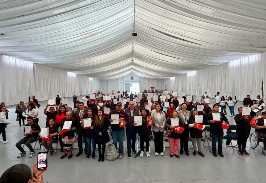 ITEA entrega certificados educativos a jóvenes y adultos en Contla
