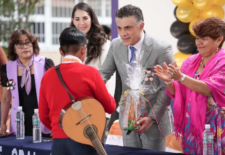 Alfonso Sánchez celebró la graduación del internado José Amarillas Alfonso Sánchez celebró la graduación del internado José Amarillas