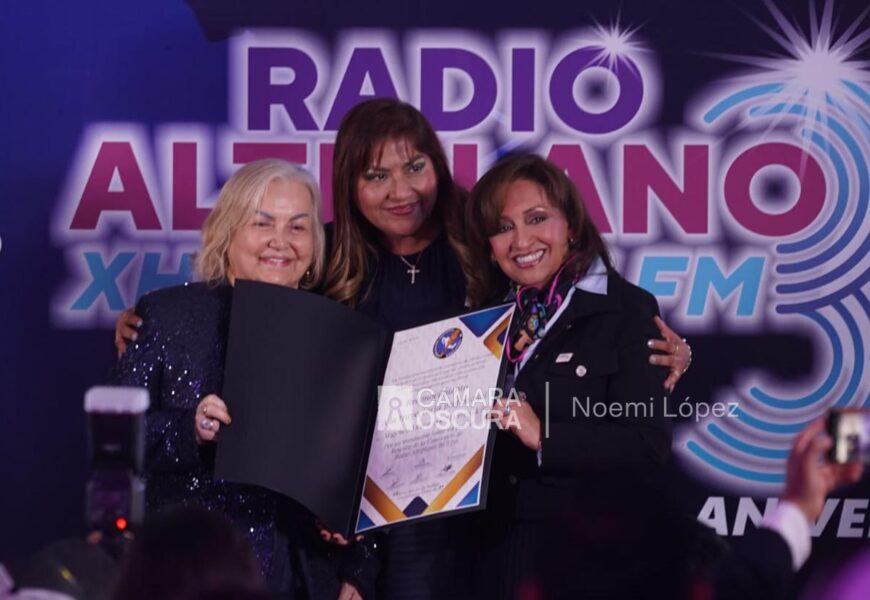 Presentan nuevo concepto de la emisora Radio Altiplano