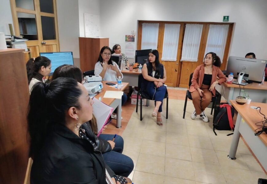 La Secretaría de las Mujeres impulsa uso del Botón de Auxilio