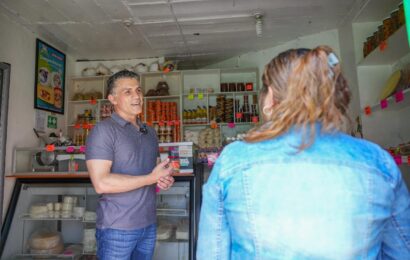 Alcalde de Tlaxcala atiende a comerciantes