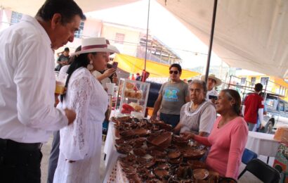 Primera Feria Cultural en La Trinidad Tenexyecac