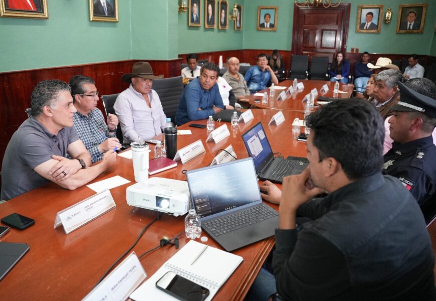 Alfonso Sánchez García promueve trabajo conjunto con comunidades
