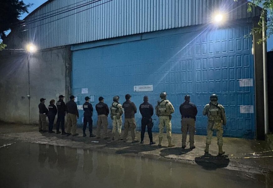 FGR realiza cateo en Tlaxcala y recupera tractocamión