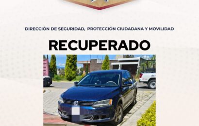 Recuperan automóvil robado en Tlacomulco