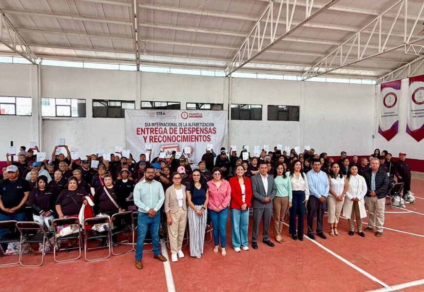 ITEA entrega certificados de primaria y secundaria en Tlaxcala