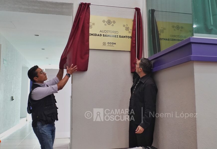 Reconocen a Trinidad Sánchez Santos con develación de placa en CCOM