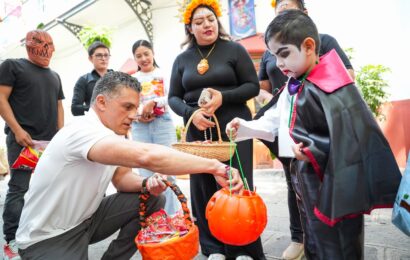 Convivencia de Calaverita en Tlaxcala reunió a decenas de niñas y niños en el Ayuntamiento Convivencia de Calaverita en Tlaxcala reunió a decenas de niñas y niños en el Ayuntamiento