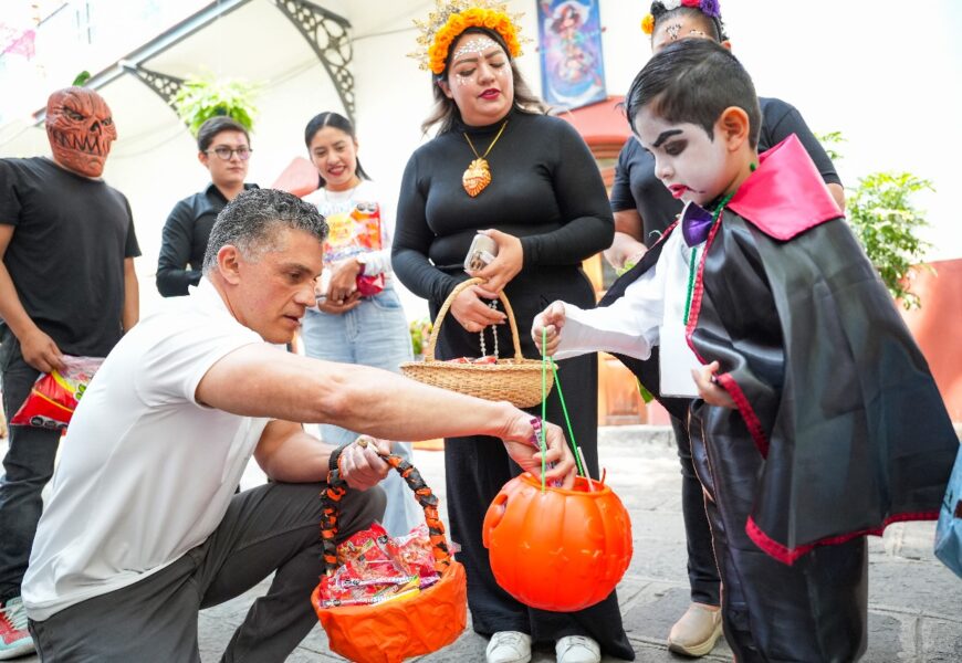 Convivencia de Calaverita en Tlaxcala reunió a decenas de niñas y niños en el Ayuntamiento