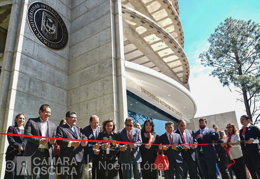 Torre de Rectoría UATx símbolo de innovación