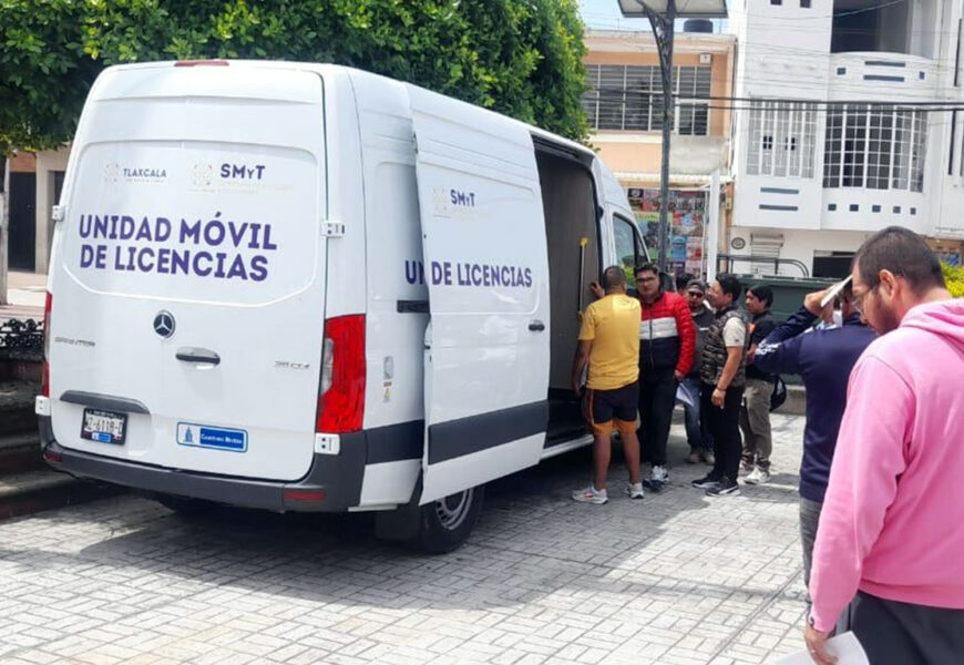Licencias de conducir: expide unidad móvil más de mil 200