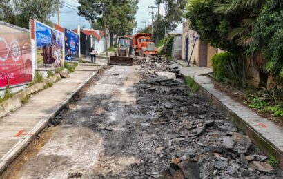 Reencarpetamiento mejora la movilidad en Acuitlapilco