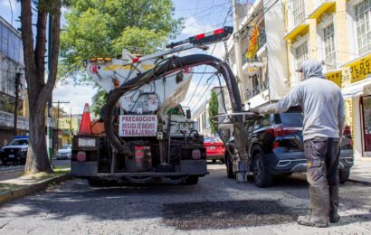 Programa de Bacheo Permanente mejora vialidades en Apizaco