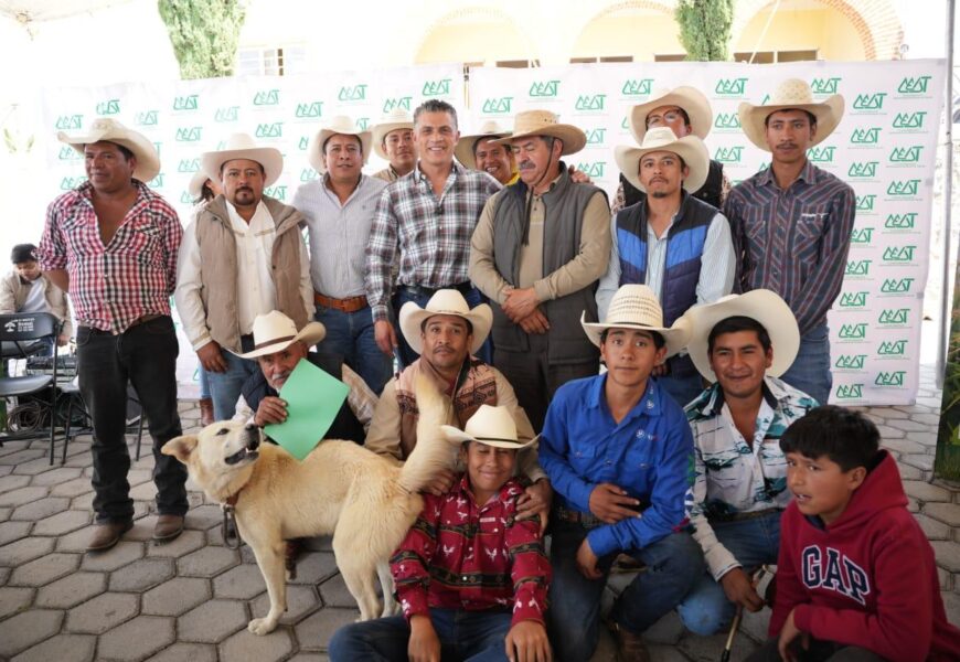 Alfonso Sánchez García impulsa reforestación y reconoce labor ciudadana Alfonso Sánchez García impulsa reforestación y reconoce labor ciudadana