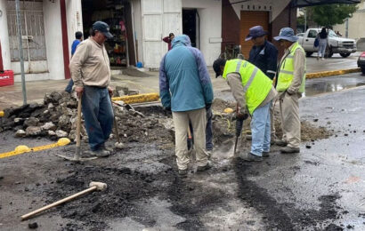 Fugas de agua en Apizaco: reparan red en comunidades Fugas de agua en Apizaco: reparan red en comunidades
