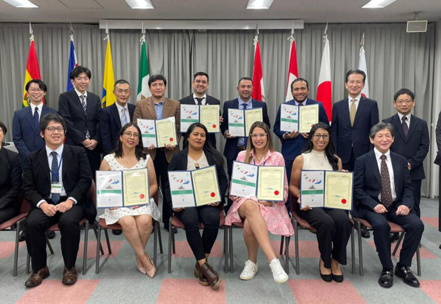 Ingenieras tlaxcaltecas se capacitan en Japón