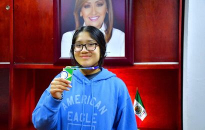 Camila Muñoz gana medalla de plata en Olimpiada Panamericana de Matemáticas Camila Muñoz gana medalla de plata en Olimpiada Panamericana de Matemáticas