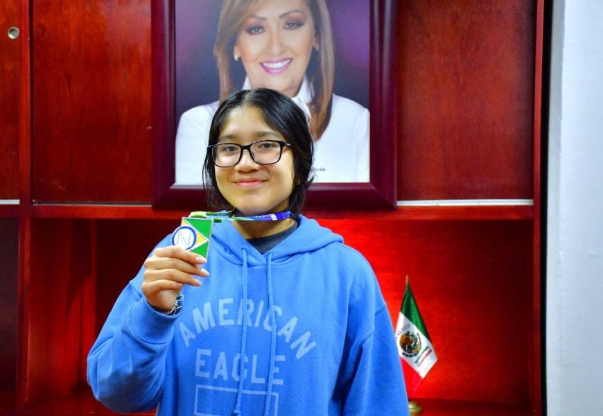 Camila Muñoz gana medalla de plata en Olimpiada Panamericana de Matemáticas Camila Muñoz gana medalla de plata en Olimpiada Panamericana de Matemáticas