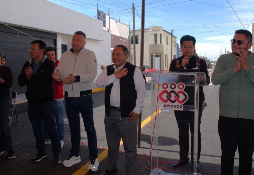 Realizan obra de pavimentación en Huiloac
