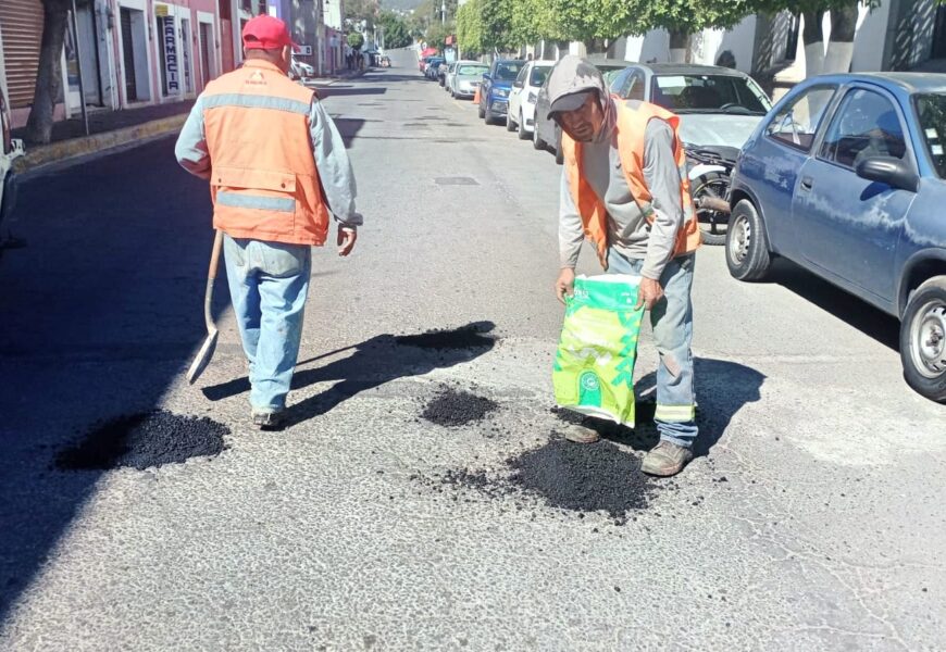El bacheo en Tlaxcala avanza con acciones permanentes en vialidades clave