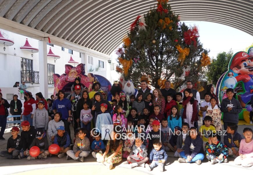Alfonso Sánchez lleva la magia de los Reyes magos a comunidades Alfonso Sánchez lleva la magia de los Reyes magos a comunidades