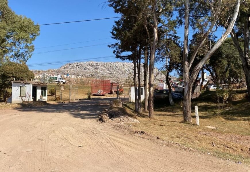 SMA mantiene servicio de residuos en relleno sanitario en Atlangatepec