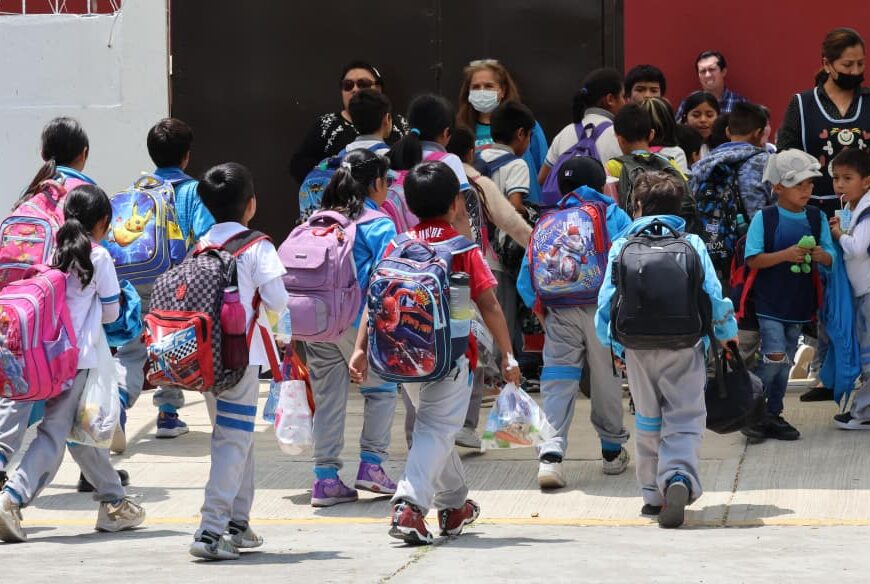 Regreso a clases será el 12 de enero sin restricciones sanitarias Regreso a clases será el 12 de enero sin restricciones sanitarias
