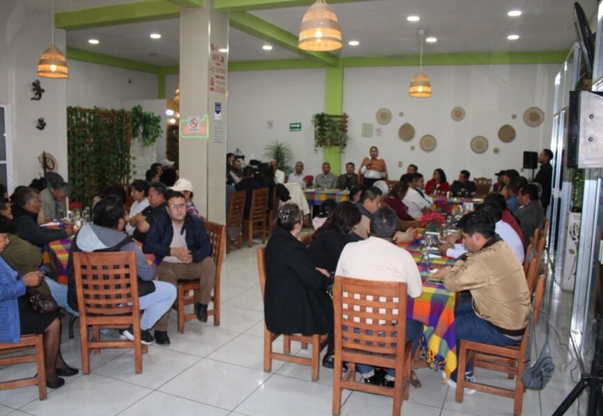 Ana Lilia Rivera inicia asamblea informativa en defensa de la soberanía