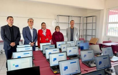 Ana Lilia Rivera gestiona equipos de cómputo en CBTis de Xiloxoxtla Ana Lilia Rivera gestiona equipos de cómputo en CBTis de Xiloxoxtla