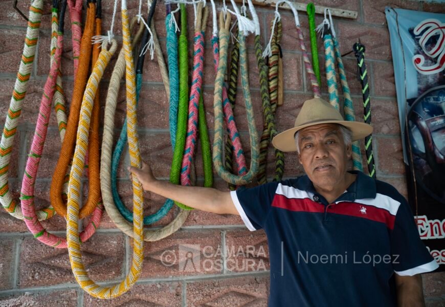 Anselmo Curiel mantiene vivo el arte de crear «cuartas» para carnaval en Tepeyanco Anselmo Curiel mantiene vivo el arte de crear «cuartas» para carnaval en Tepeyanco