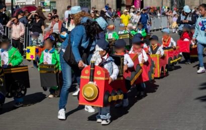 Desfile de Primavera 2026 reúne a familias en Apizaco