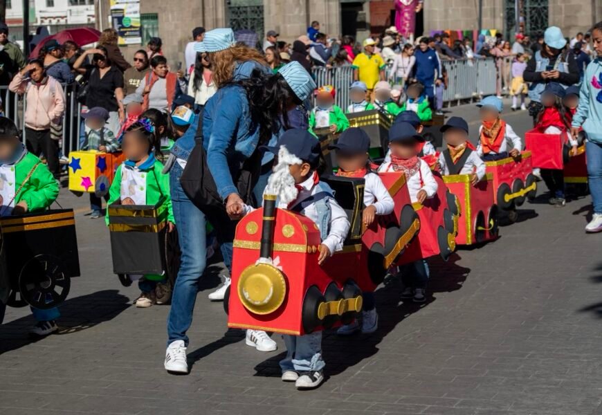Desfile de Primavera 2026 reúne a familias en Apizaco