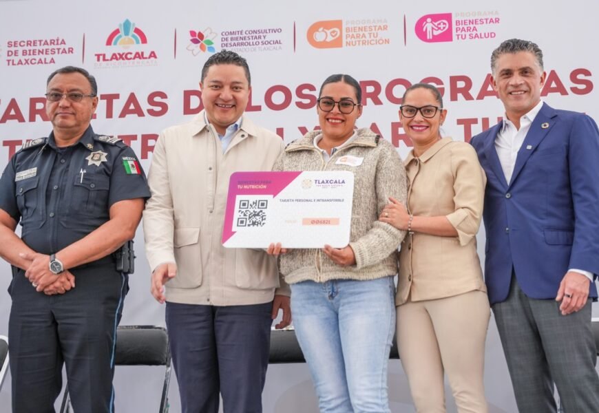 Bienestar estatal entrega tarjetas para nutrición en Tlaxcala