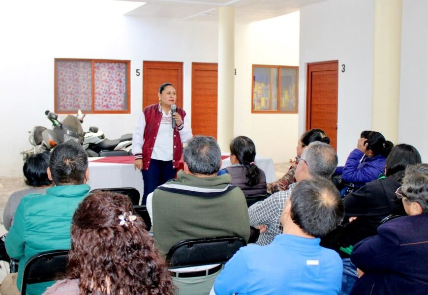 Ana Lilia Rivera destaca reconoce a maestras como pilares de la transformación educativa
