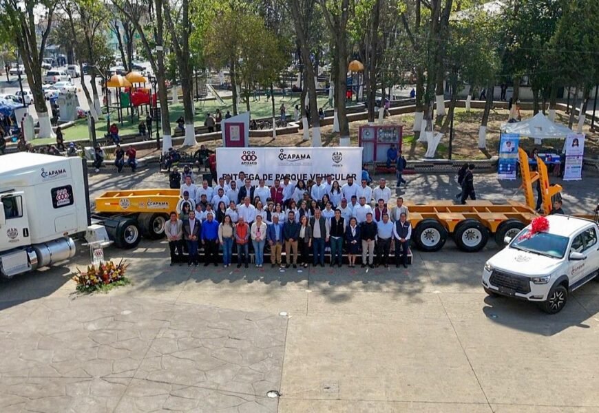 Javier Rivera entrega maquinaria de 2.8 MDP para fortalecer CAPAMA