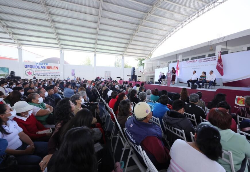 Con obras y programas sociales, gobierno estatal impulsa desarrollo de Apetatitlán
