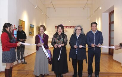 Inauguran exposición Donde Florecen las Maravillas en galería municipal