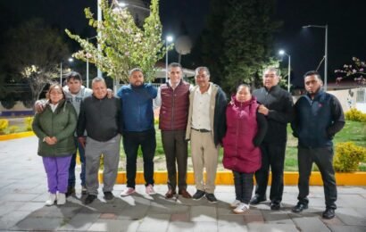 Colocación de luminarias refuerzan seguridad en Atlahapa