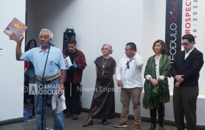 Teódulo Rómulo protesta durante inauguración retrospectiva en el MAT