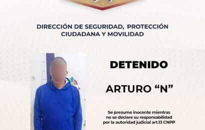 Policía municipal asegura a persona por alterar el orden público en Chimalpa
