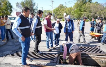 Vecinos de Adolfo López Mateos obtienen respuesta tras dos décadas sin atención a fallas en drenaje
