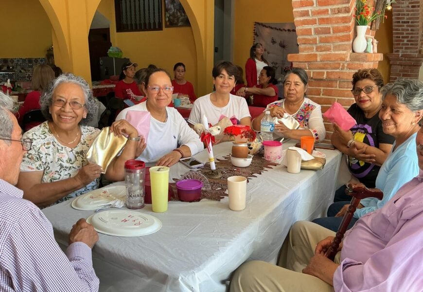 Gobierno de Alfonso Sánchez celebra a madres en Acuitlapilco
