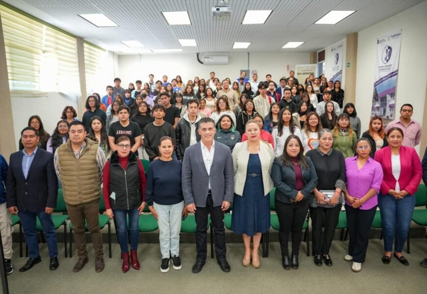 Gobernanza Municipal inspira a jóvenes en Tlaxco