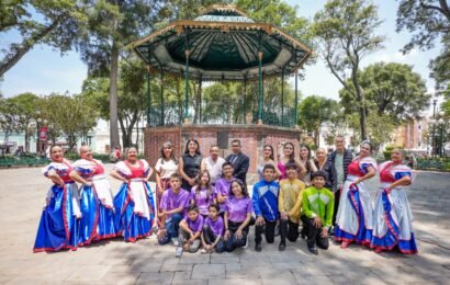 Cultura costarricense acerca danza y tradición a familias tlaxcaltecas