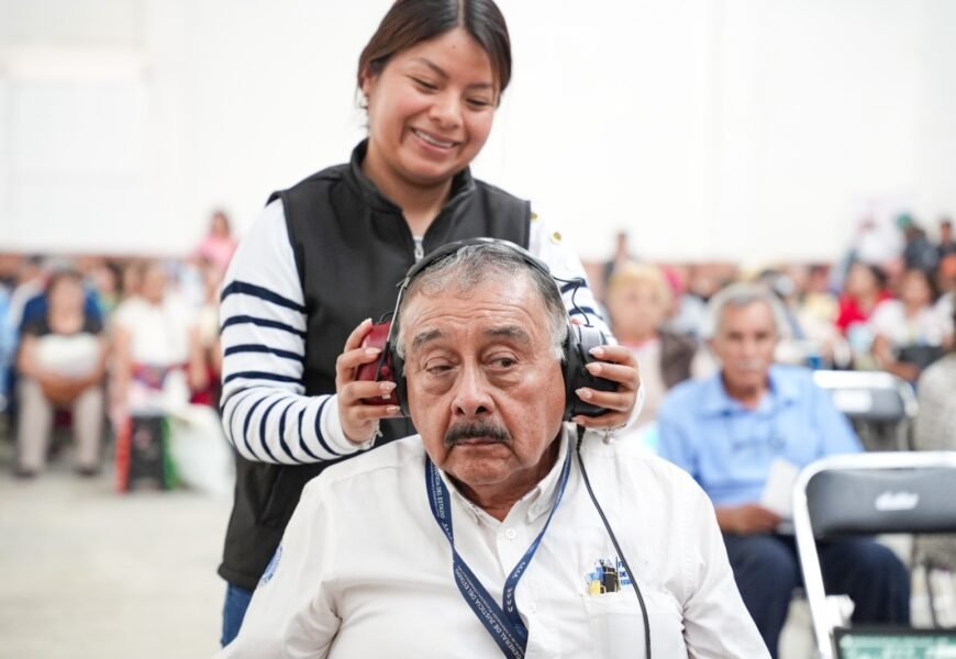 Auxiliares auditivos benefician a familias de Tlaxcala Auxiliares auditivos benefician a familias de Tlaxcala