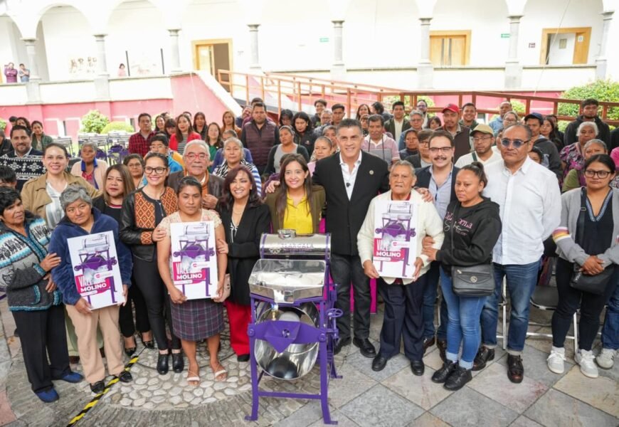 Entrega de molinos impulsa bienestar en Tlaxcala