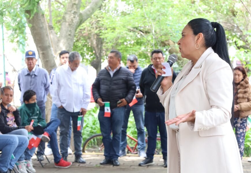 Ana Lilia Rivera respalda trabajadores y llama a la unidad Ana Lilia Rivera respalda trabajadores y llama a la unidad