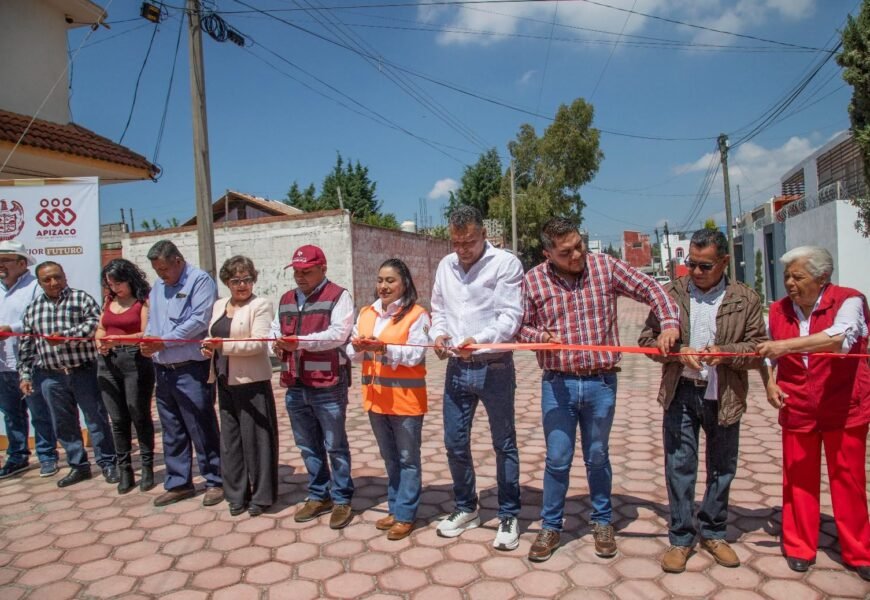 Pavimentación transforma vialidad en Loma Florida, Apizaco Pavimentación transforma vialidad en Loma Florida, Apizaco