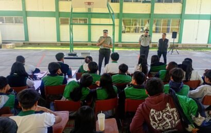 Guardia Nacional acerca prevención y seguridad a estudiantes de Mazatecochco
